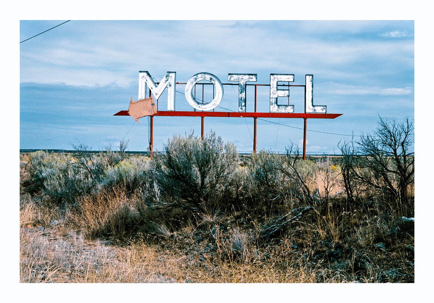 Motel sign, Grand Coulee, Washington by John Margolies