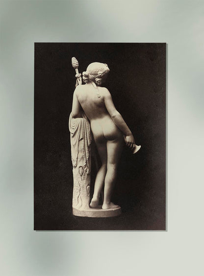 Vintage sculpture naked woman